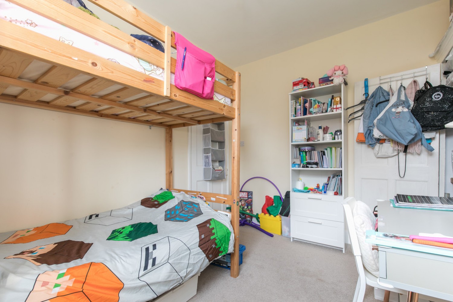 2 bedroom House for Letting Staines Road