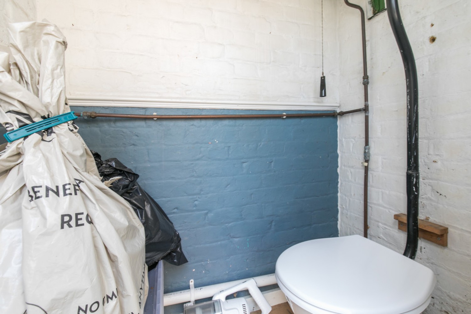 2 bedroom House for Letting Staines Road