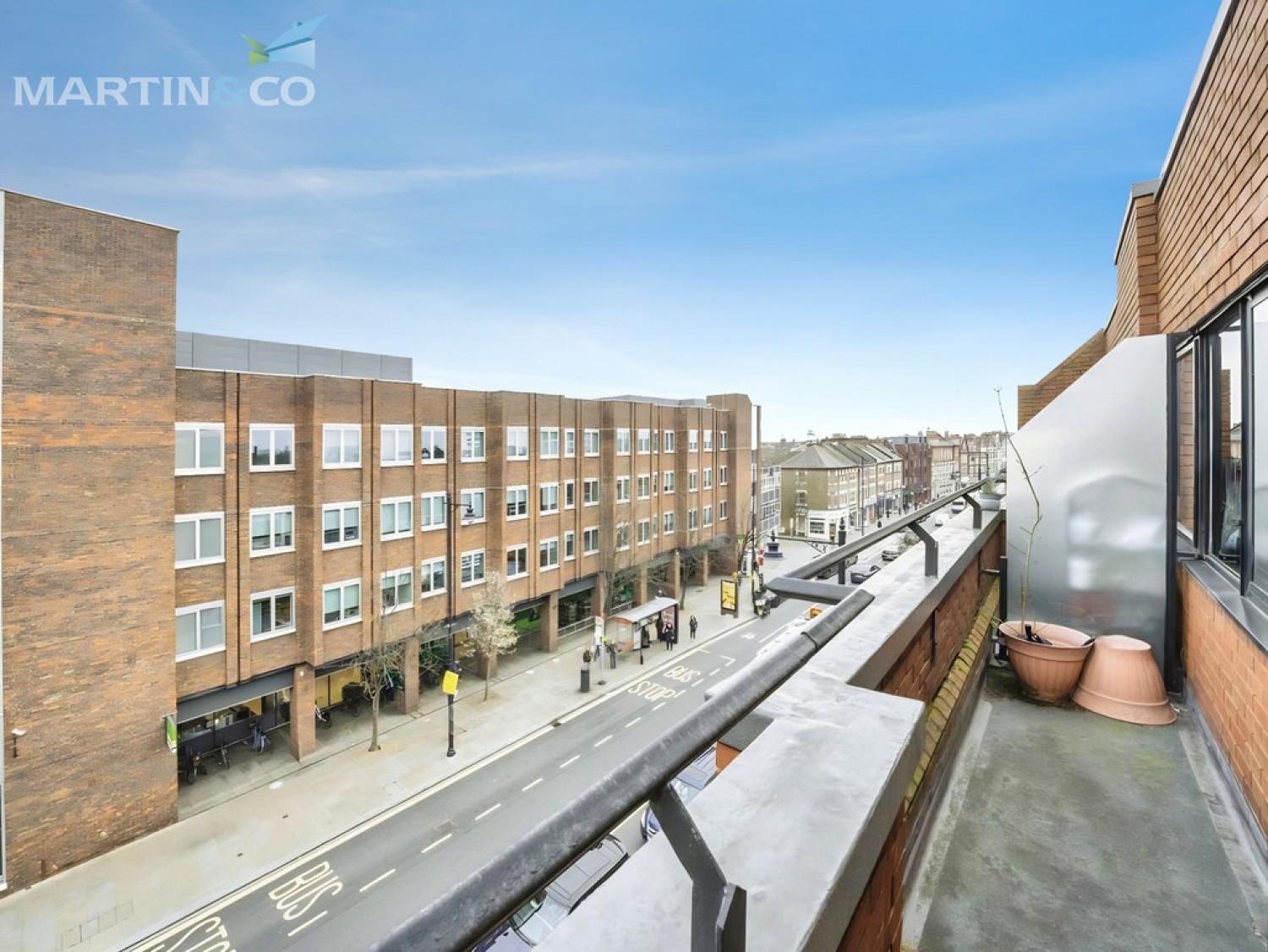 1 bedroom Flat for Letting London Road, Twickenham