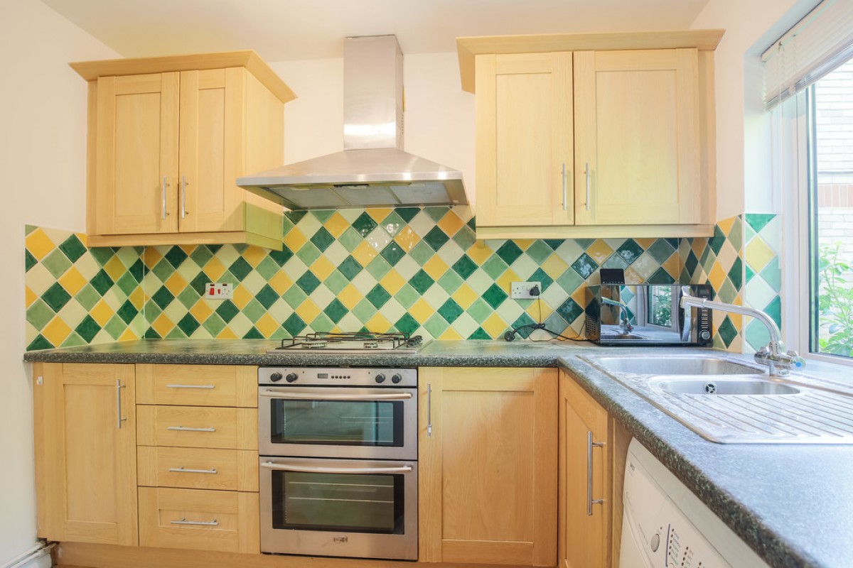 Ivybridge Close, Twickenham