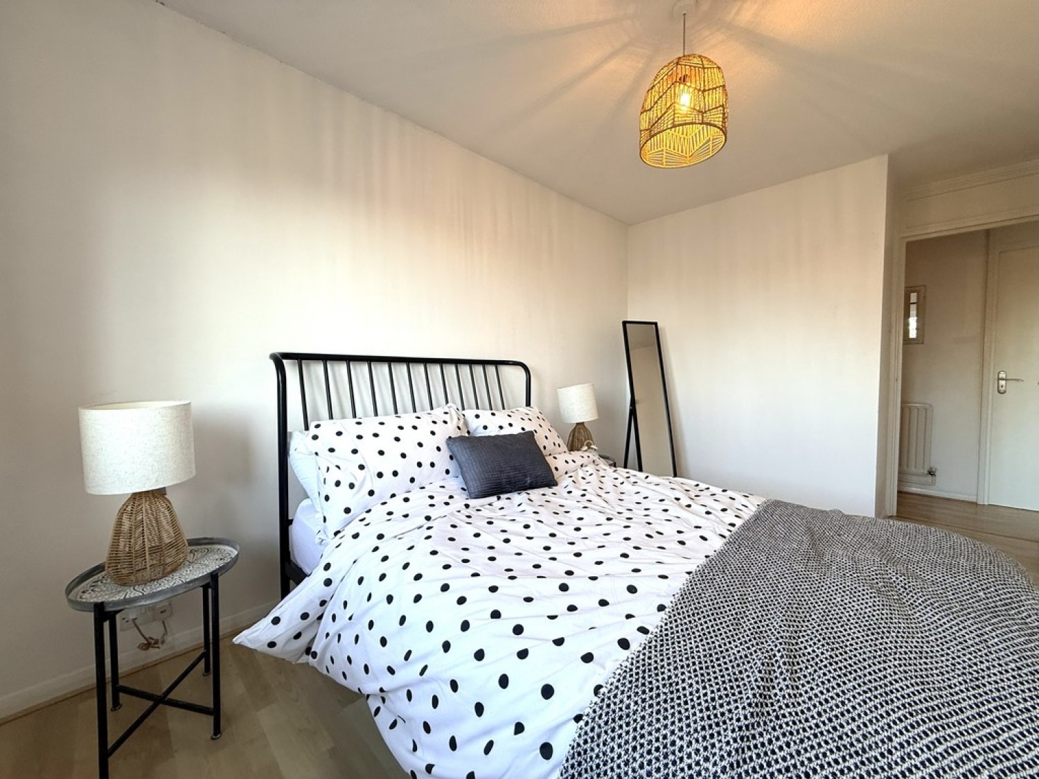 Ivybridge Close, Twickenham