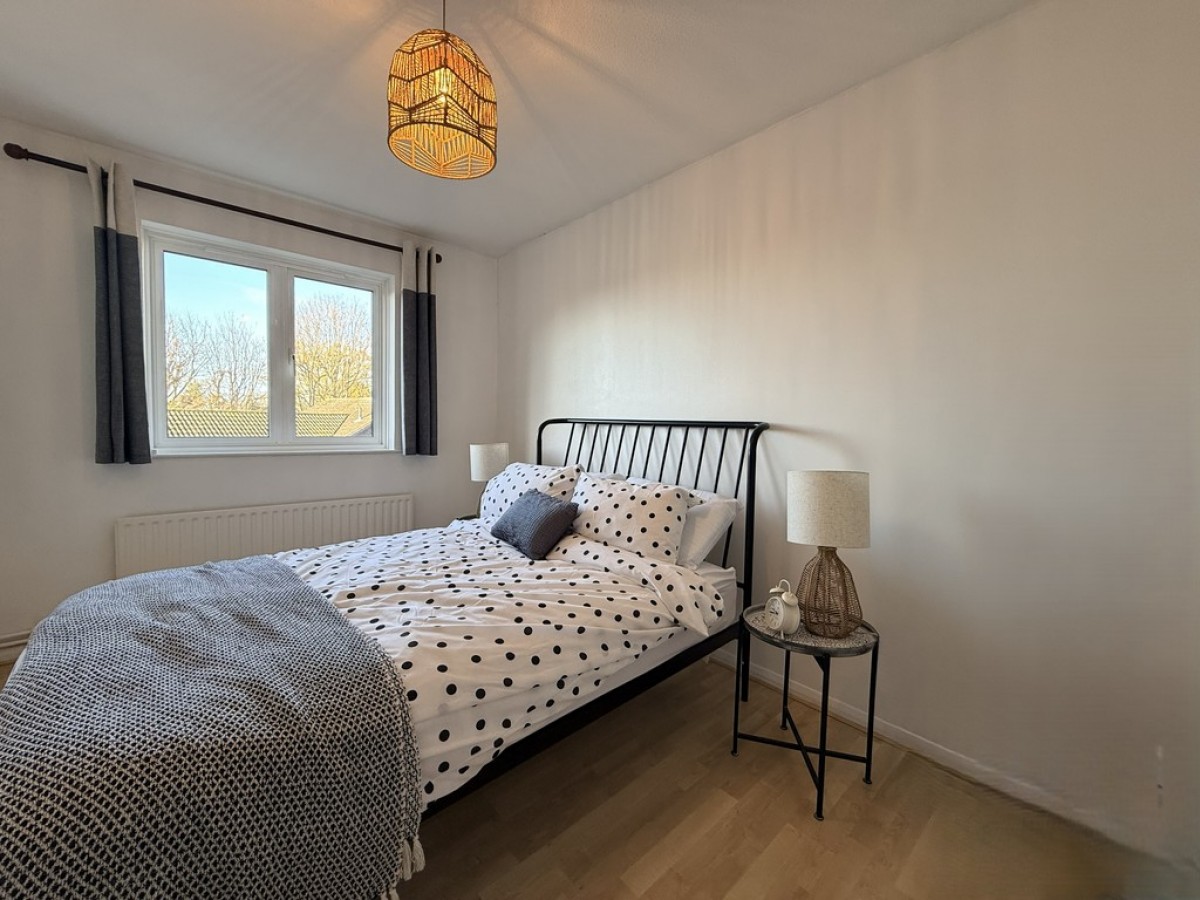 Ivybridge Close, Twickenham