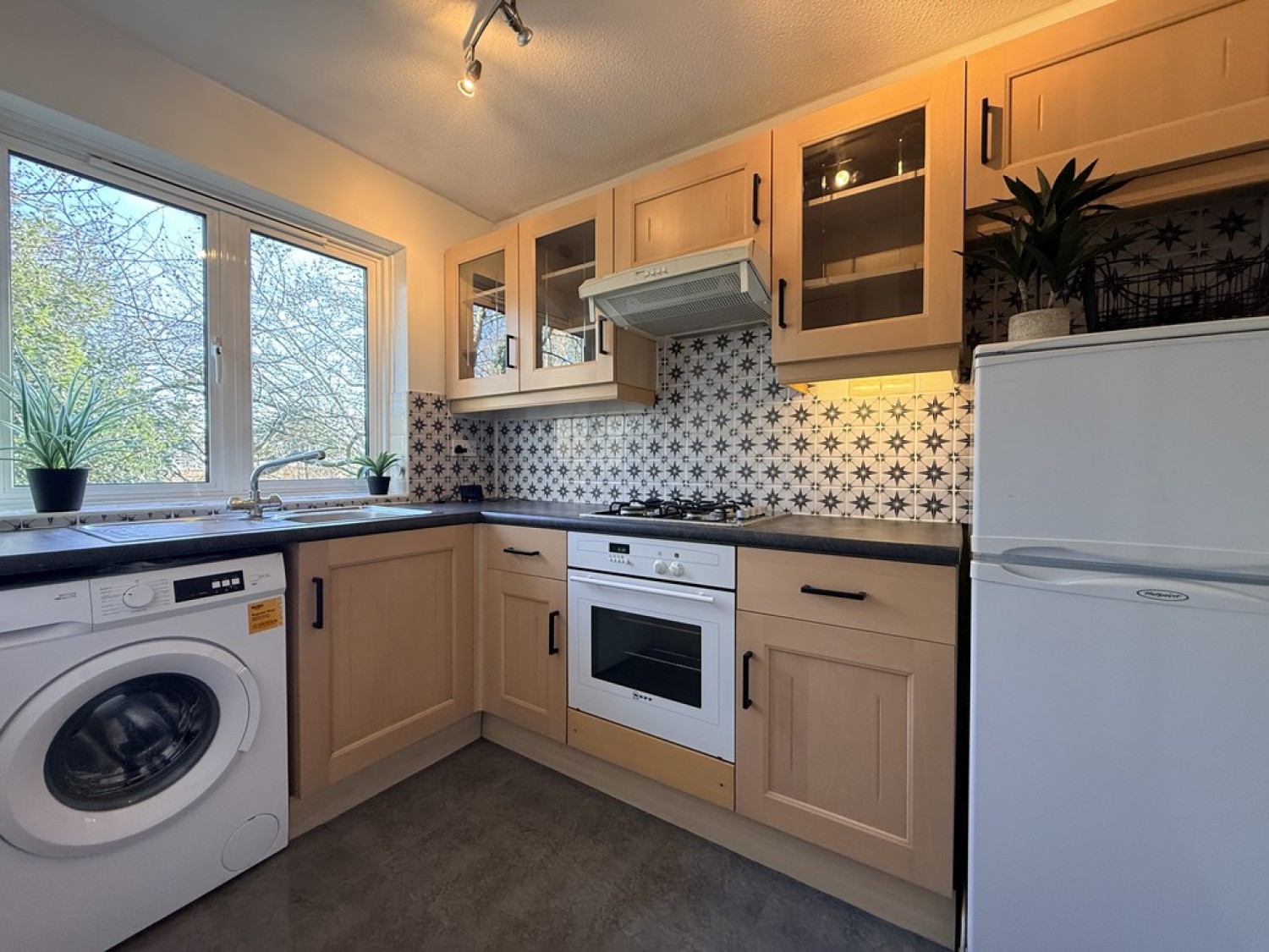 Ivybridge Close, Twickenham