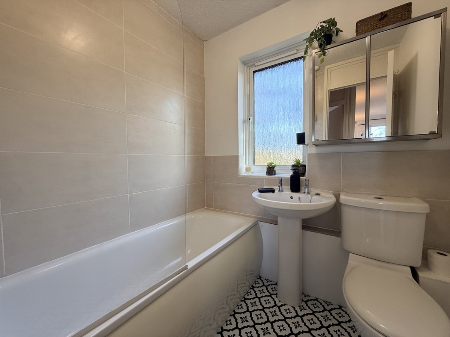 Ivybridge Close, Twickenham