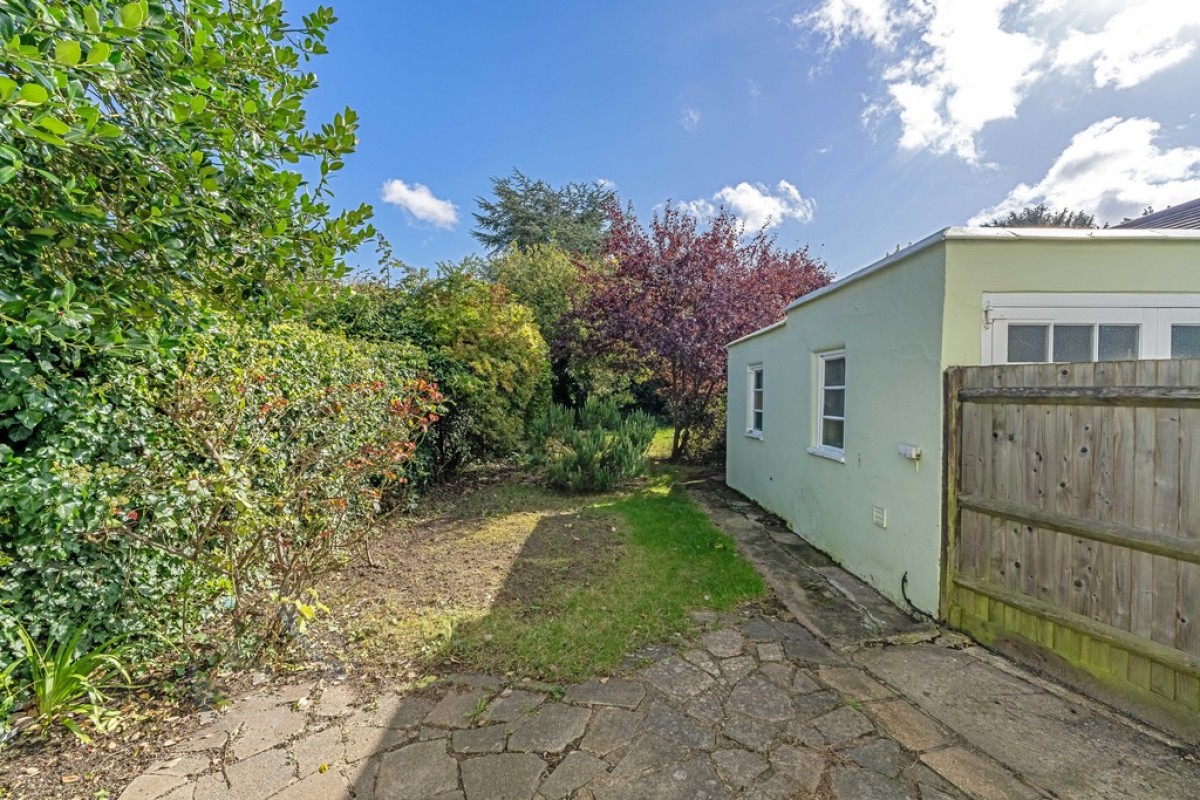 Parkhouse Gardens, East Twickenham, St Margarets