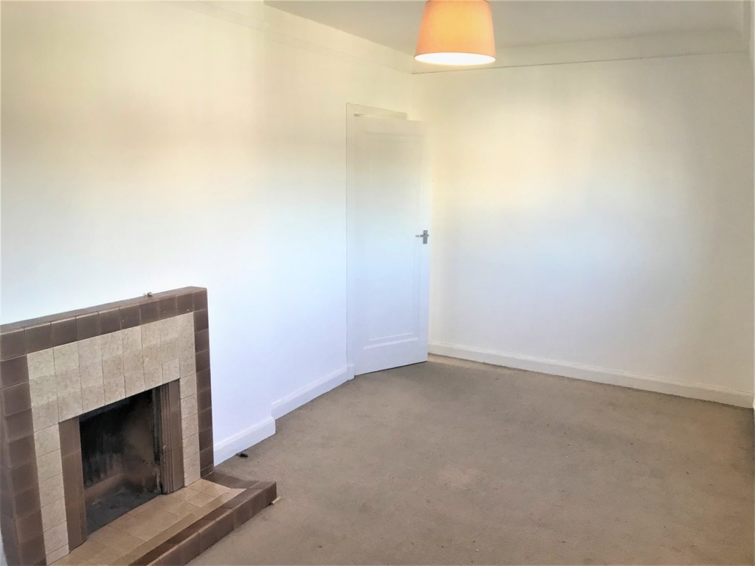 2 bedroom Flat in Lebanon Court