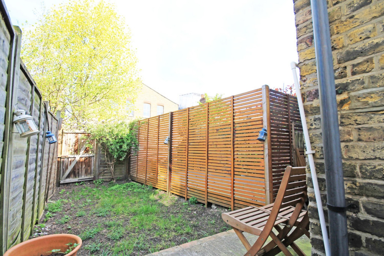 2 bedroom Flat for Letting Kenley Road, St Margarets