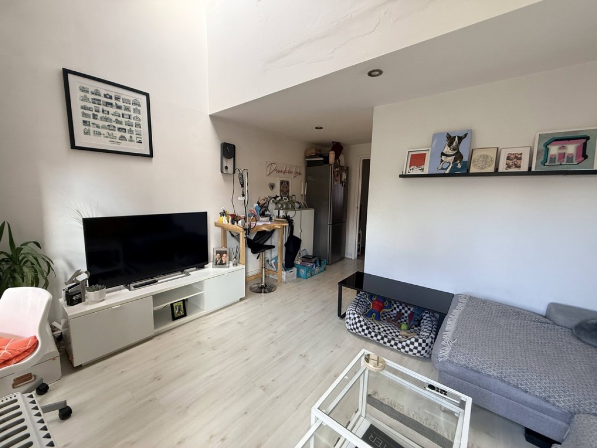 Varsity Drive, Twickenham