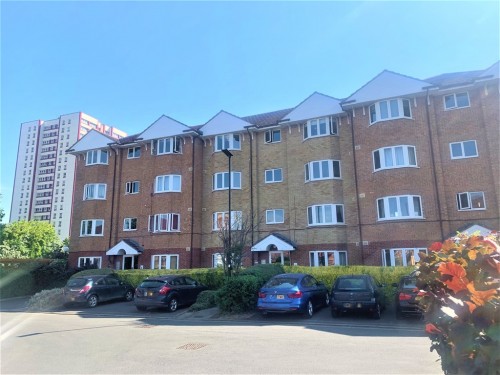 Varsity Drive, Twickenham