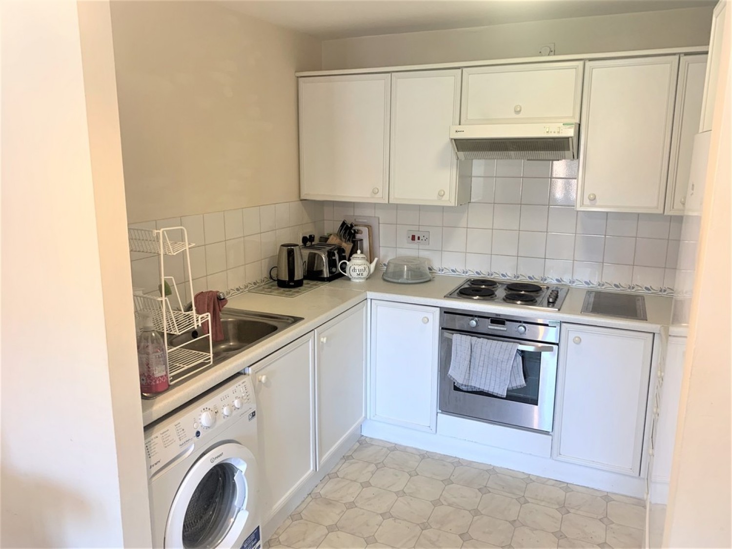 Varsity Drive, Twickenham