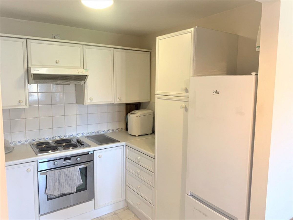 Varsity Drive, Twickenham