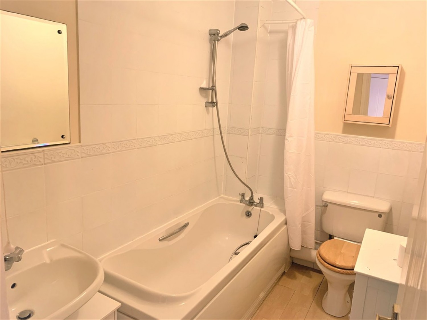 Varsity Drive, Twickenham