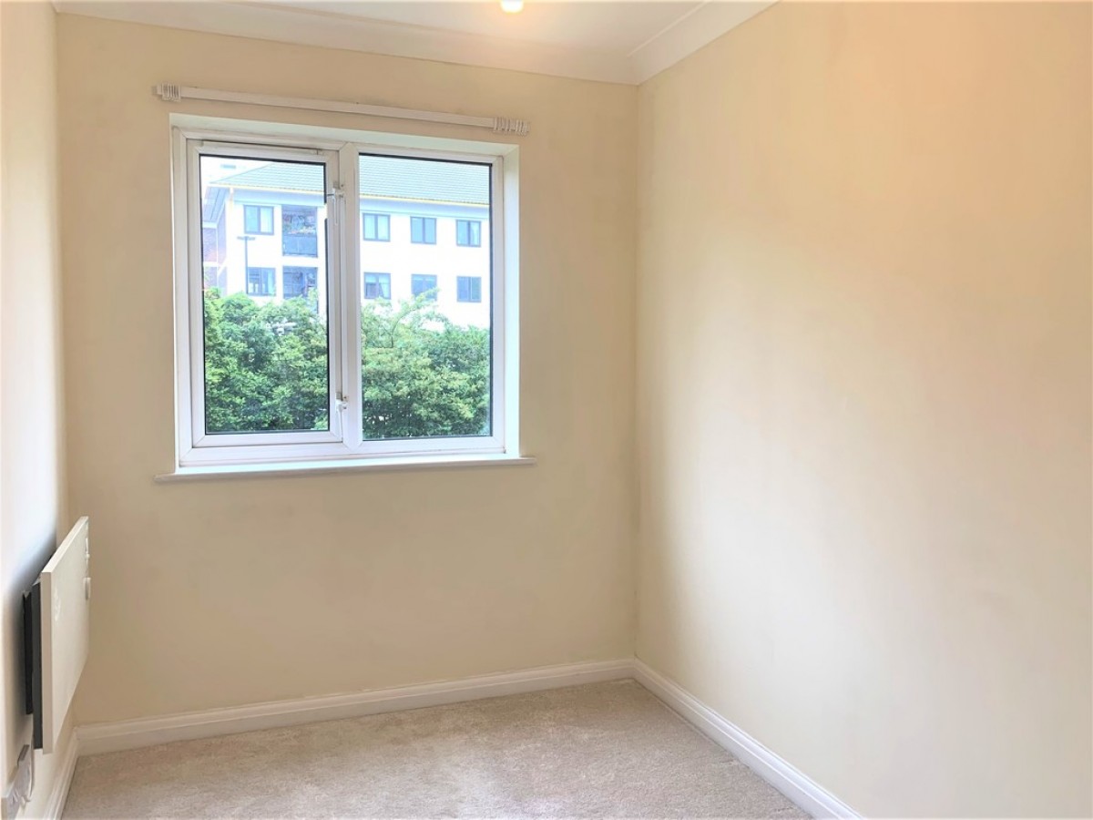 Varsity Drive, Twickenham