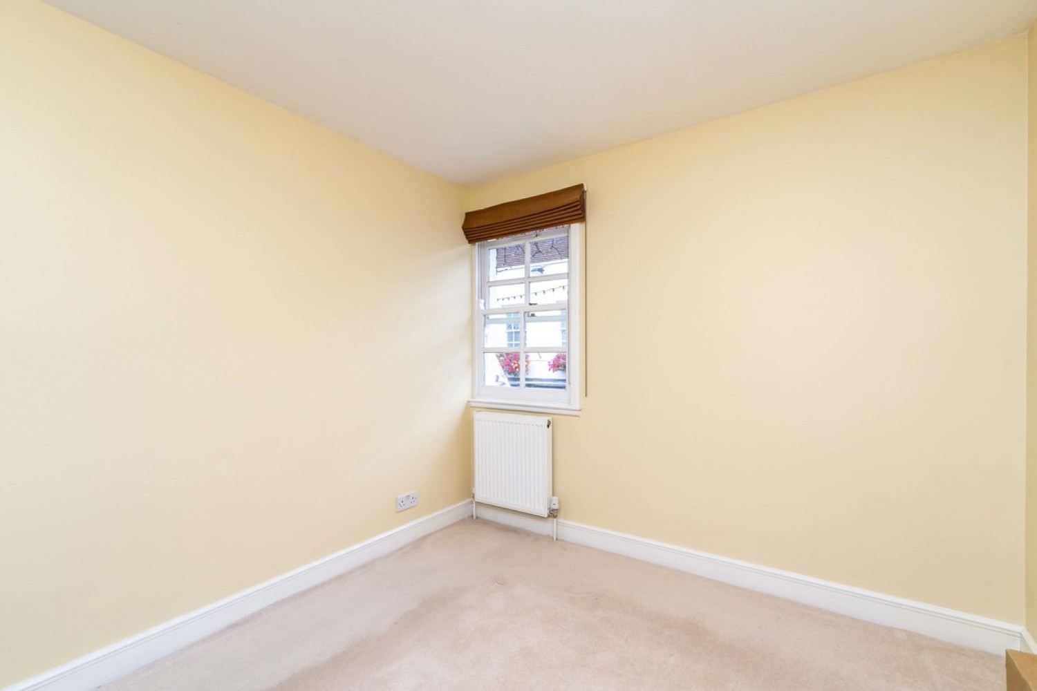 2 bedroom Flat for Letting Flood Lane, Twickenham