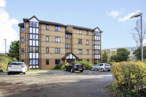 Varsity Drive, Twickenham
