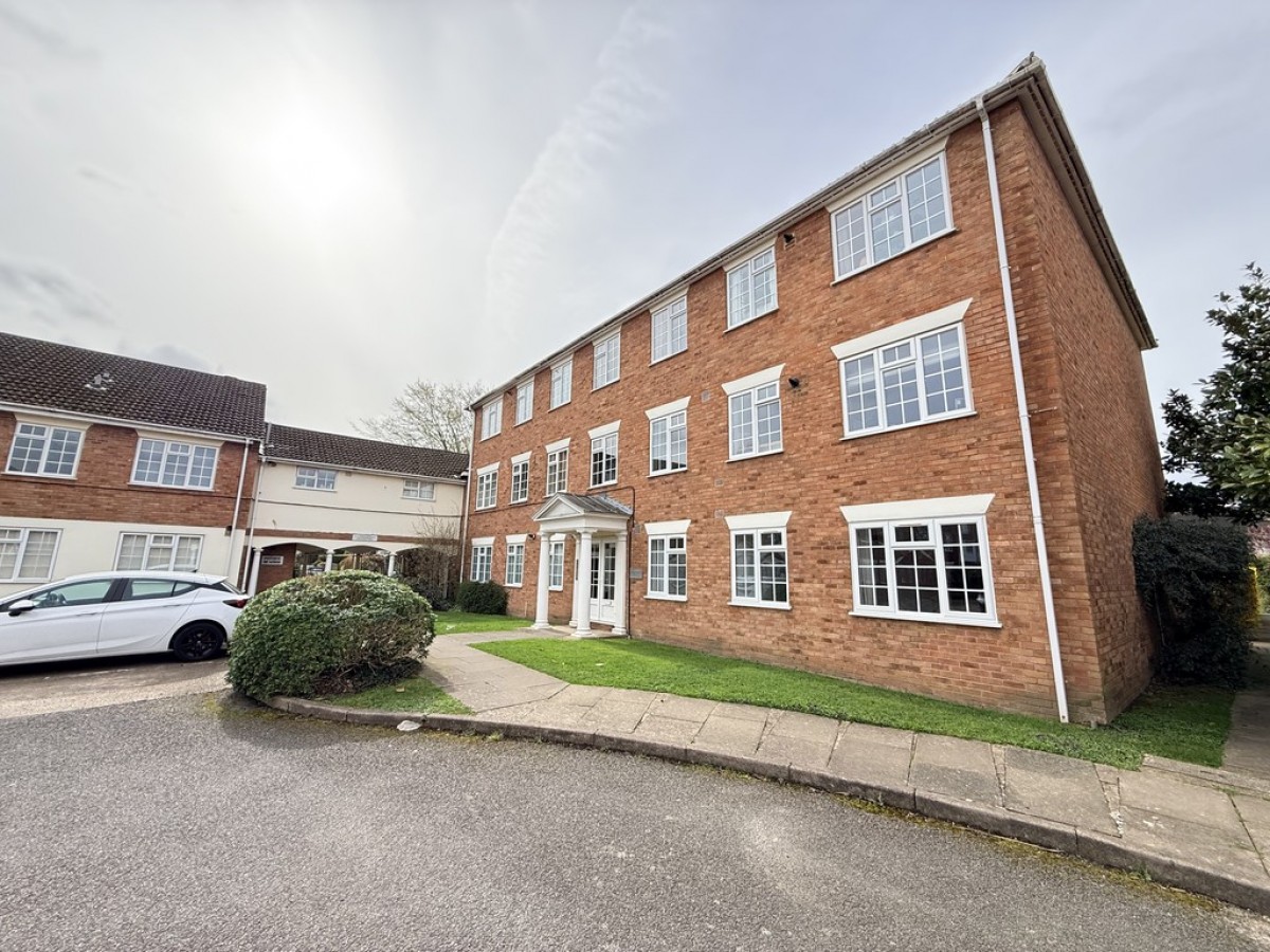 Abbotsmede Close, Strawberry Hill