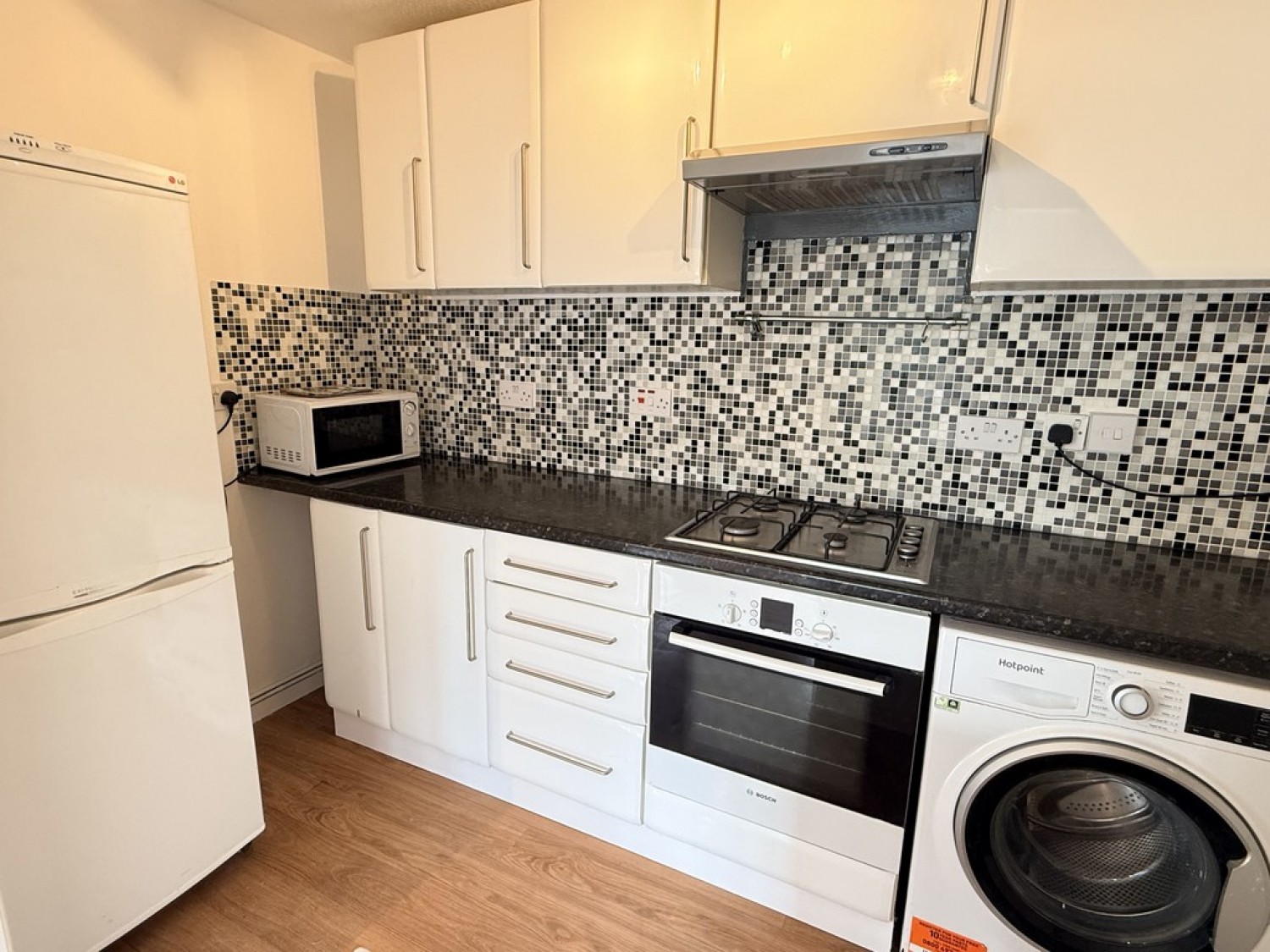 1 bedroom Flat for Sale Abbotsmede Close, Strawberry Hill