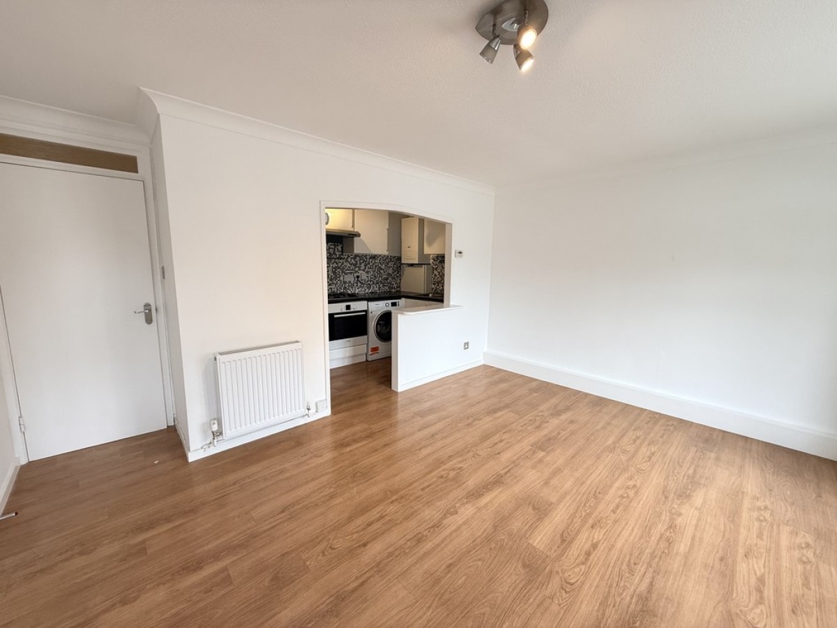 Abbotsmede Close, Strawberry Hill