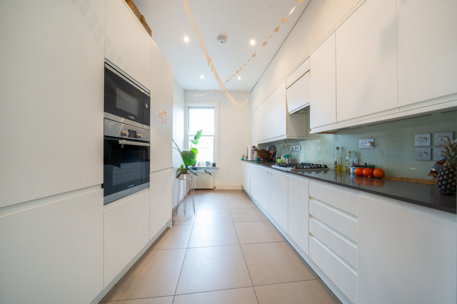 2 bedroom House for Sale Whitton Road, Twickenham, Middlesex