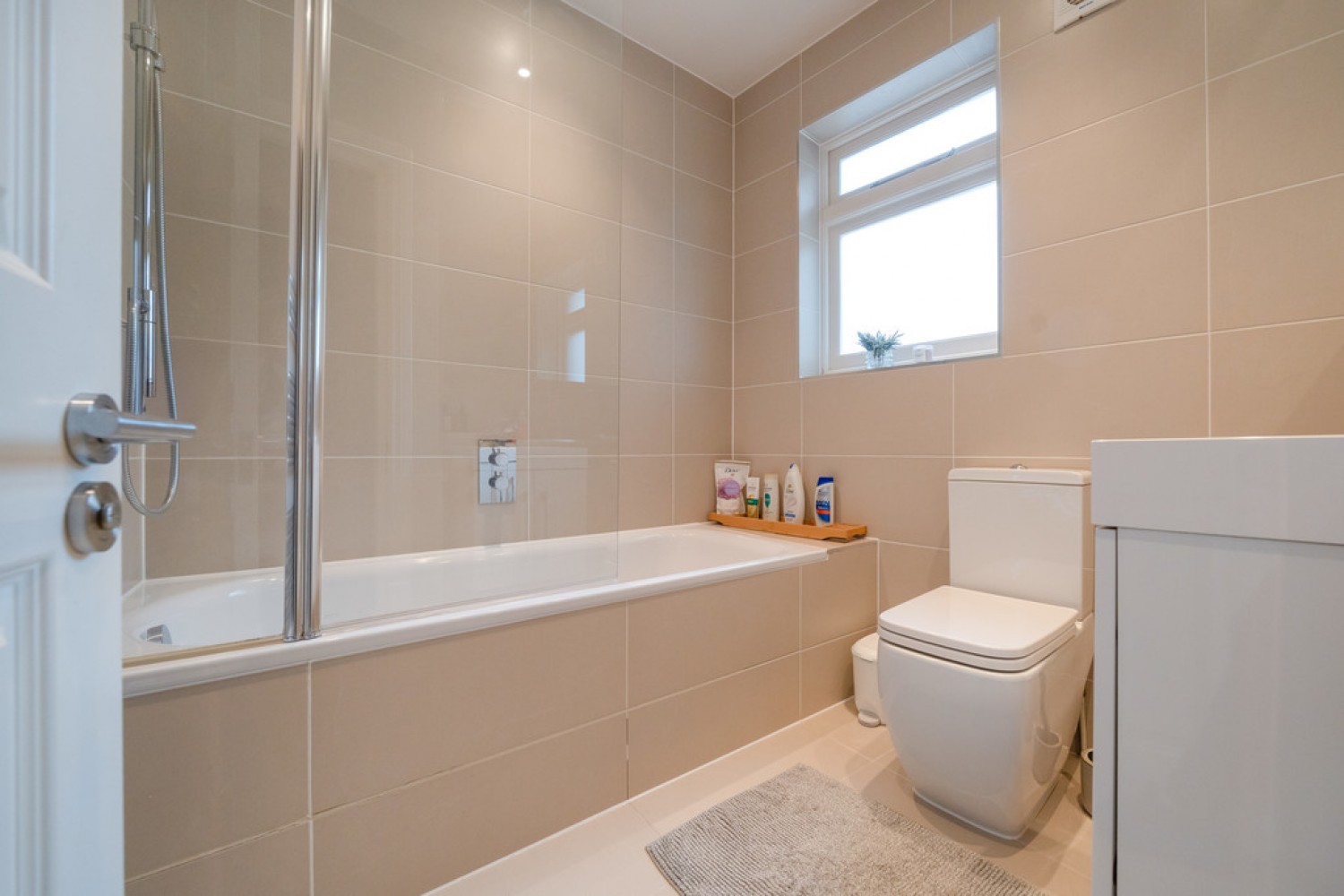 2 bedroom House for Sale Whitton Road, Twickenham, Middlesex