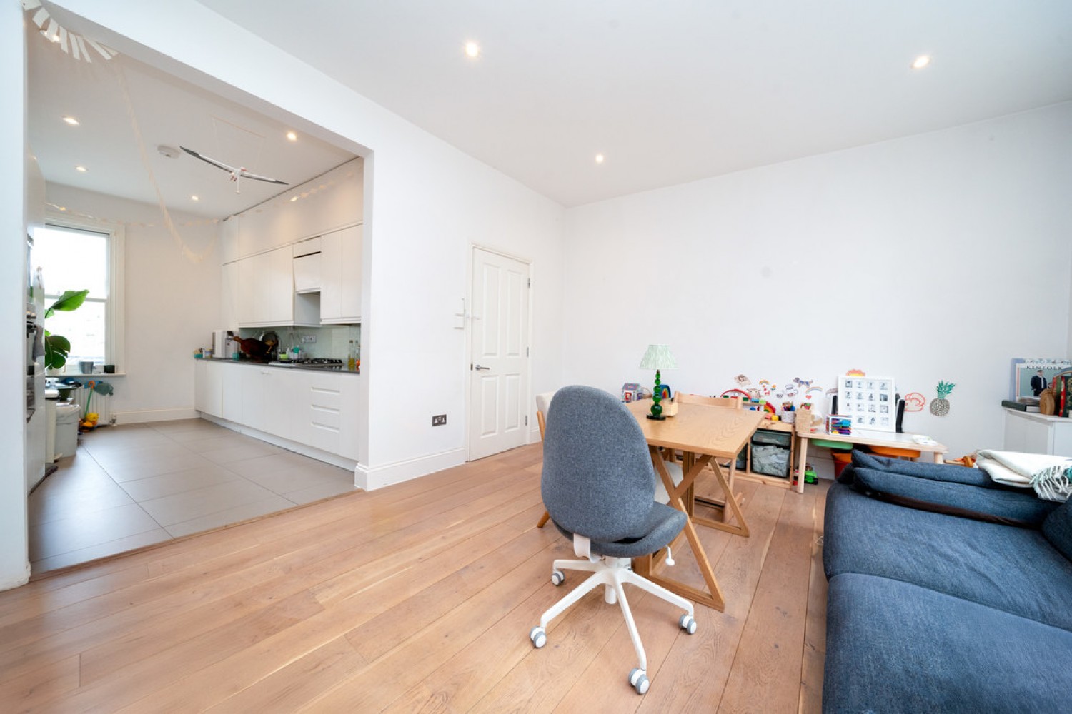 2 bedroom House for Sale Whitton Road, TW1 1BJ