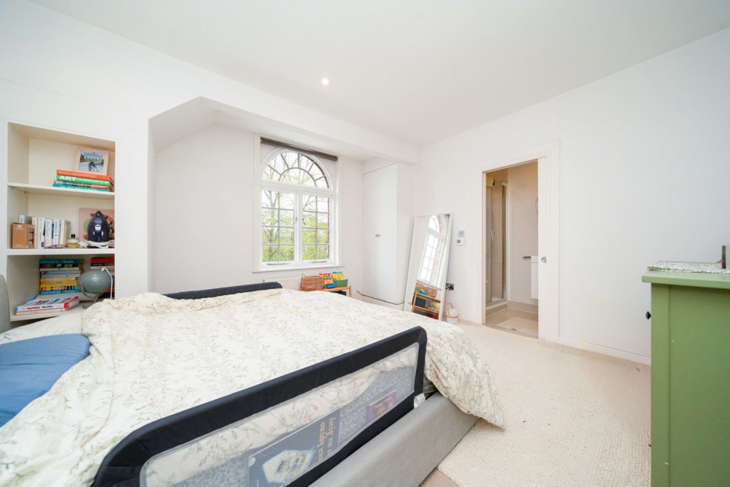 2 bedroom House for Sale Whitton Road, TW1 1BJ