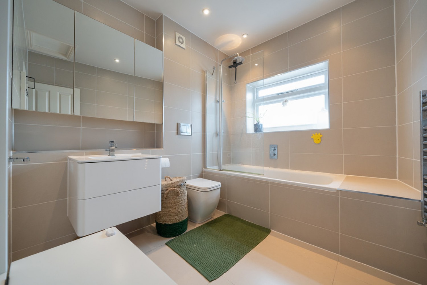 2 bedroom House for Sale Whitton Road, TW1 1BJ