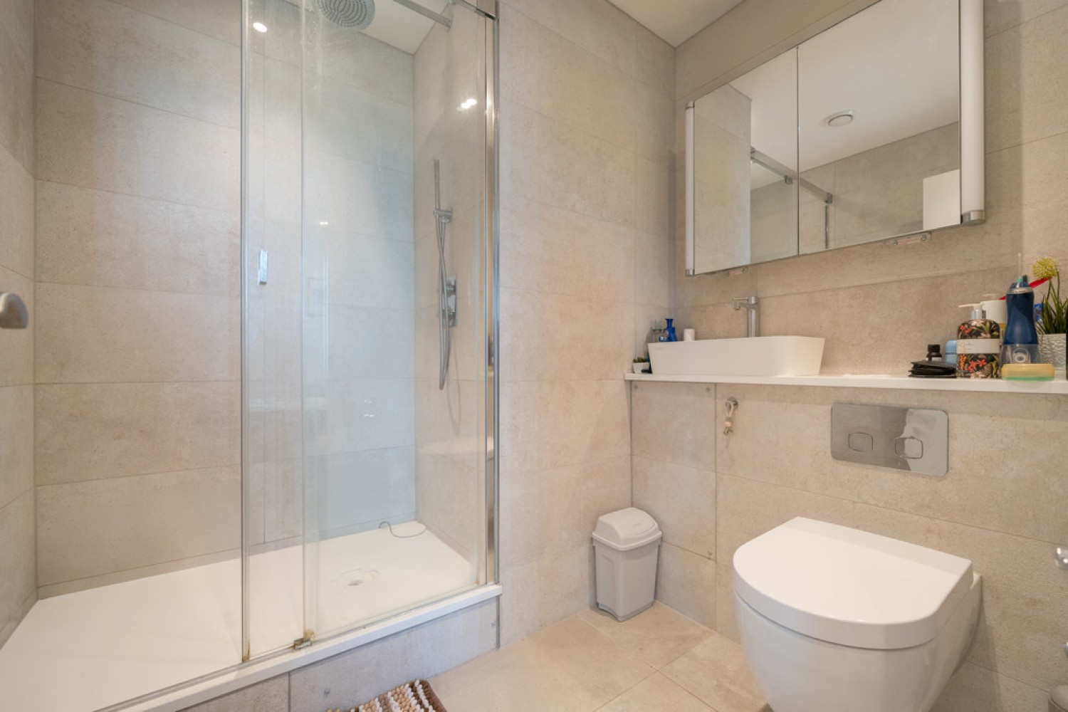 2 bedroom Flat for Sale Overbridge House