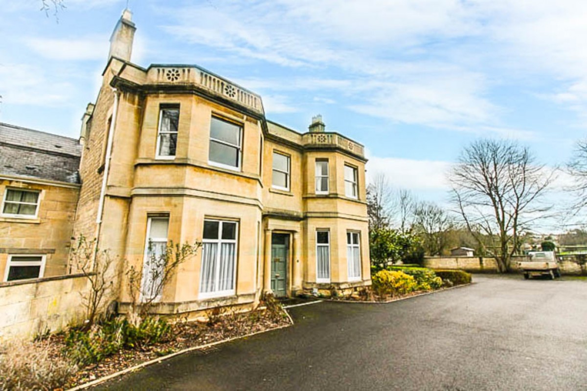 The Moorlands, Englishcombe Lane