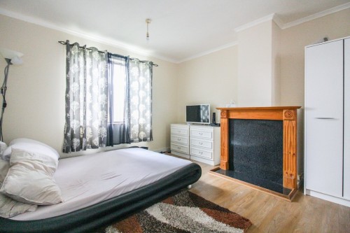 Rosewarn Close, Whiteway