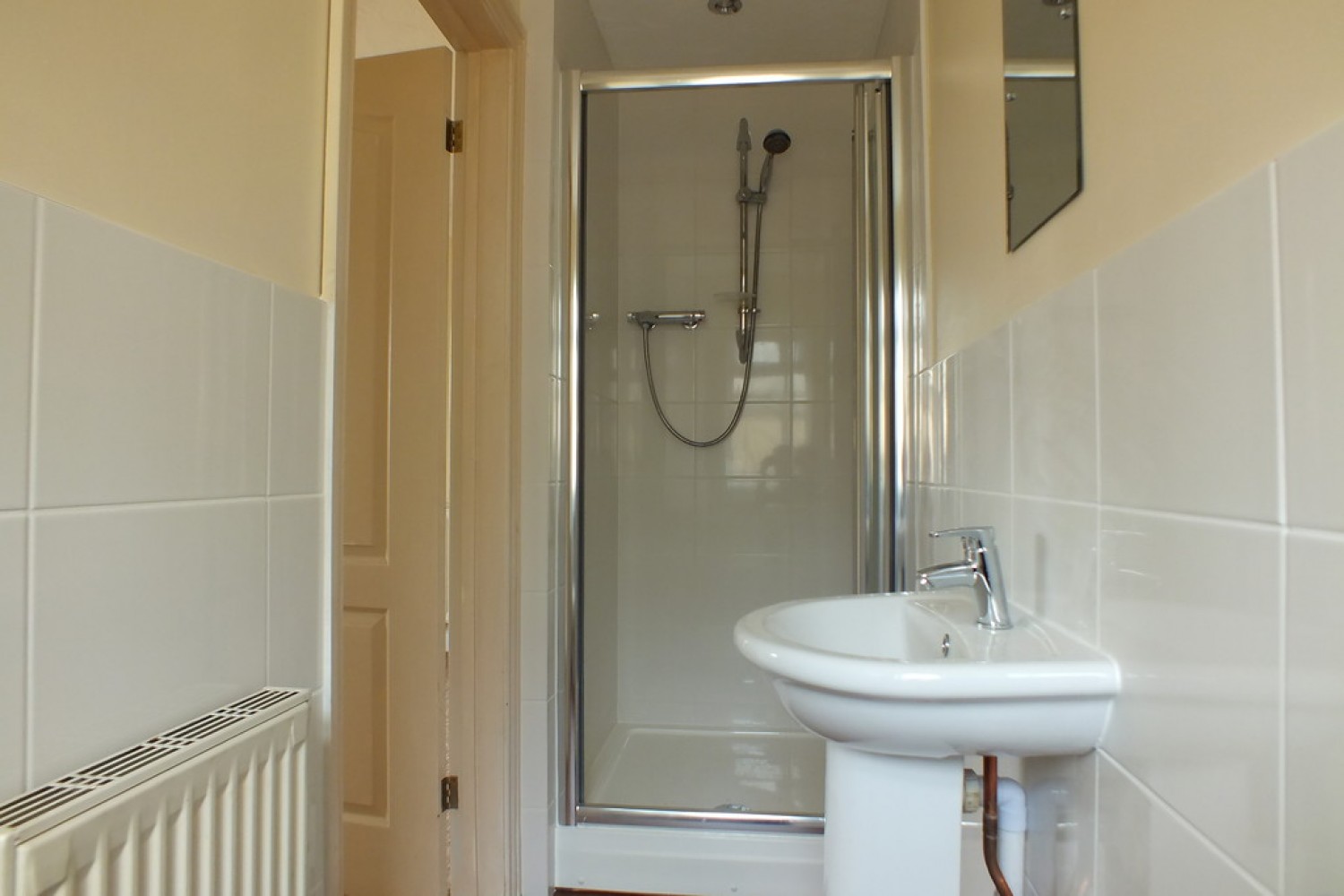 3 bedroom Bungalow for Letting Mount Road, Southdown