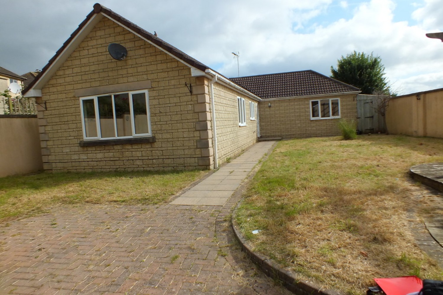 3 bedroom Bungalow for Letting Mount Road, Southdown