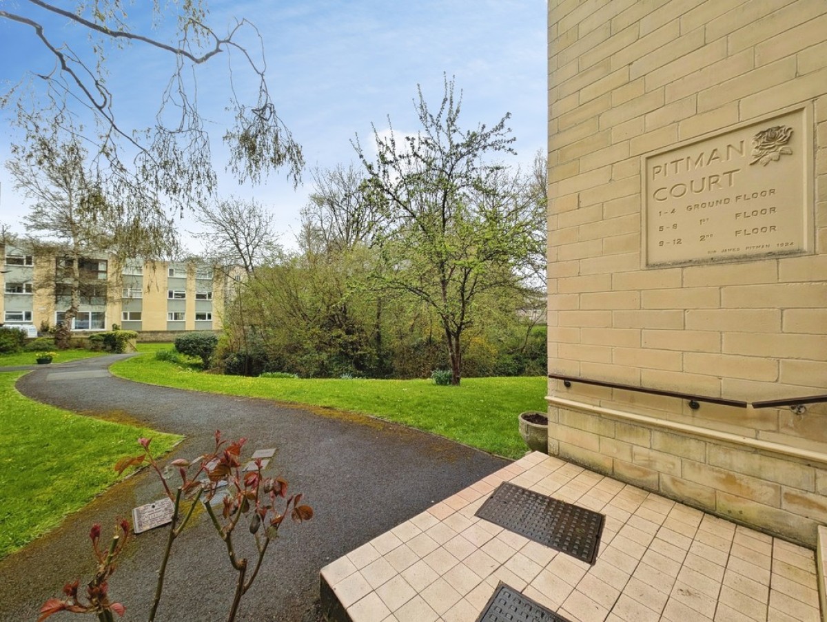 Pitman Court, Larkhall