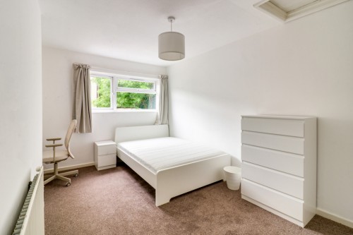 Loxton Drive, Bath