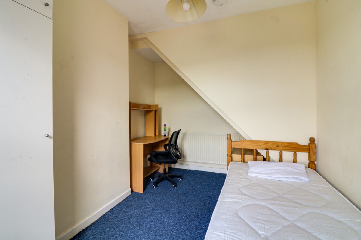 Coronation Avenue, Bath