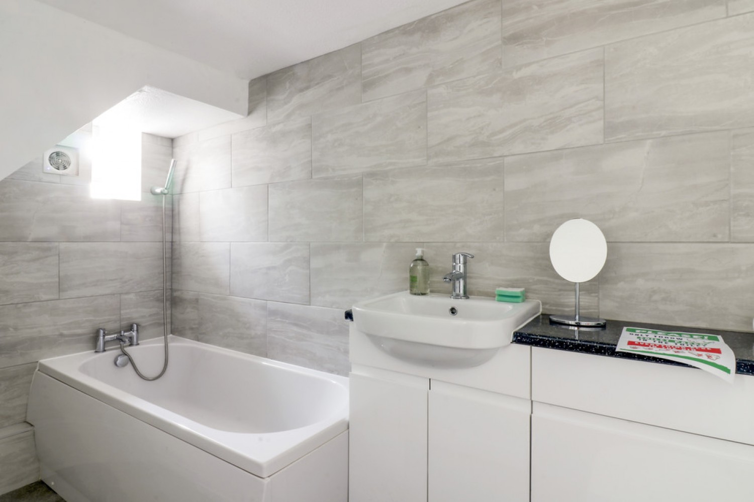 4 bedroom House for Letting St Johns Road, Lower Weston