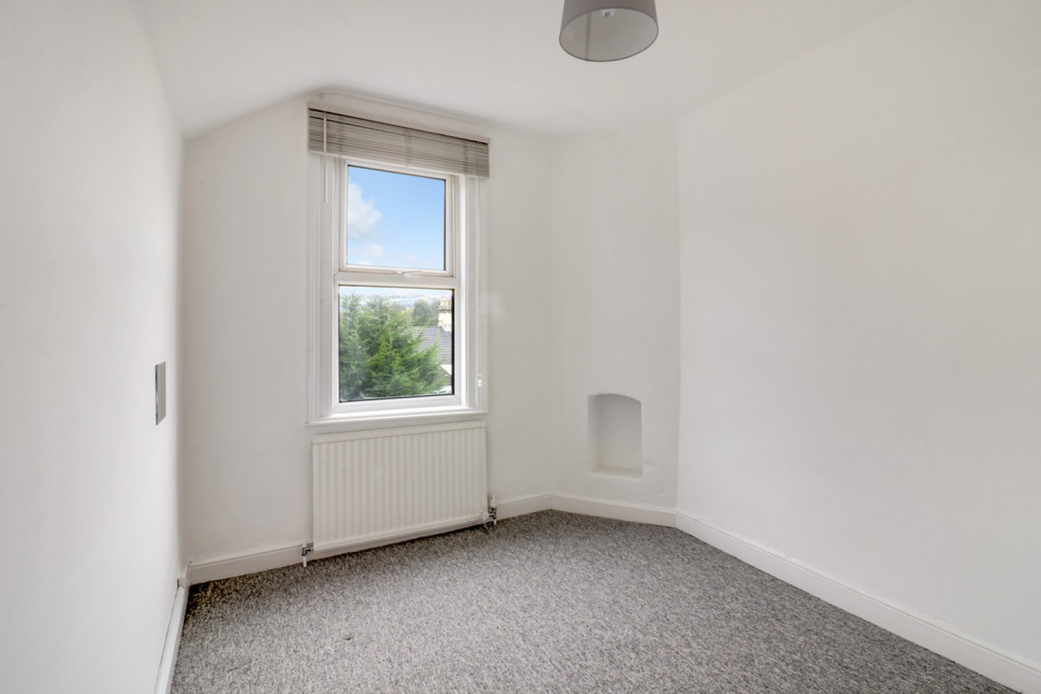 4 bedroom House for Letting St Johns Road, Lower Weston