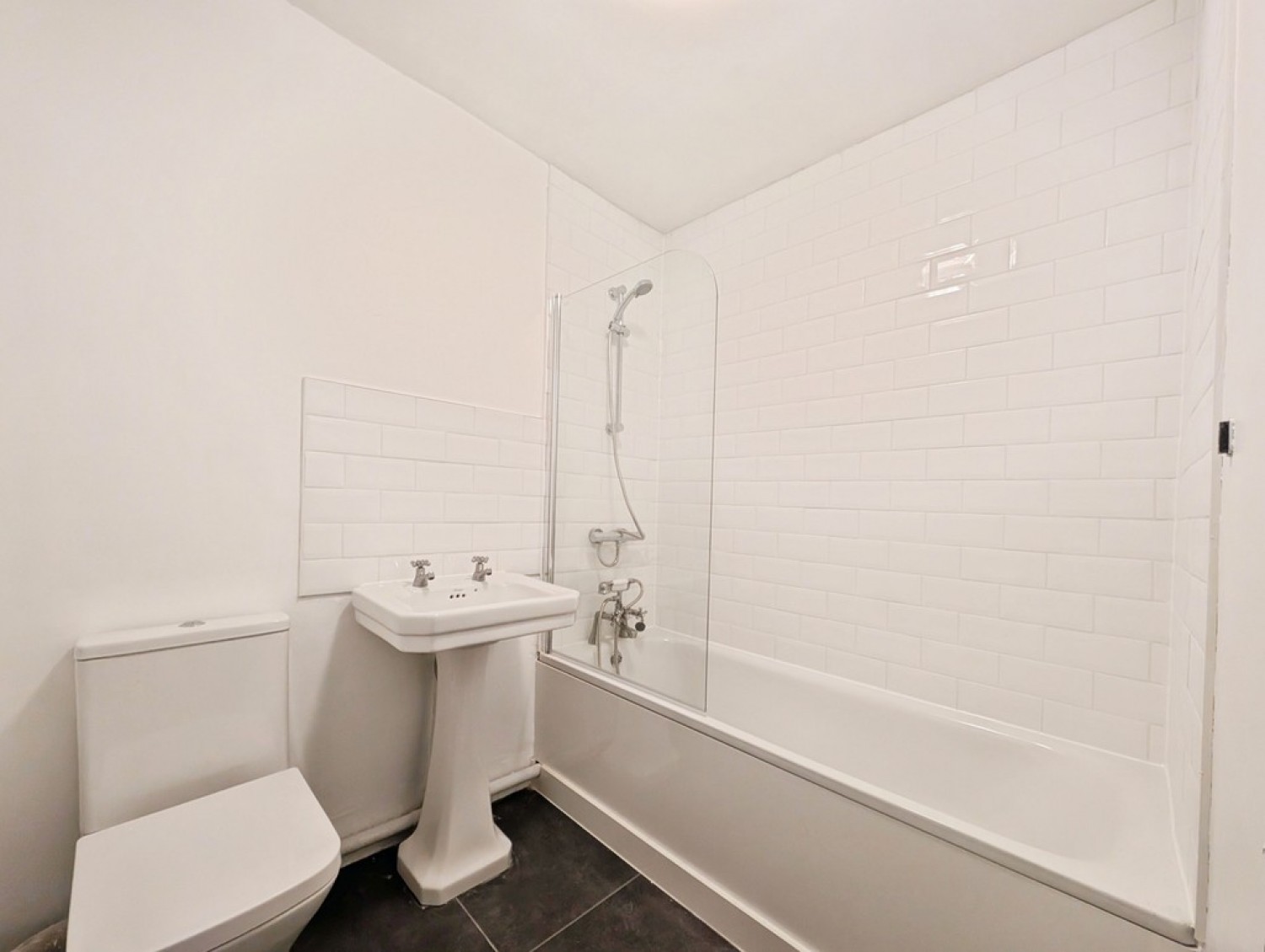 3 bedroom House in Canons Close, Bath