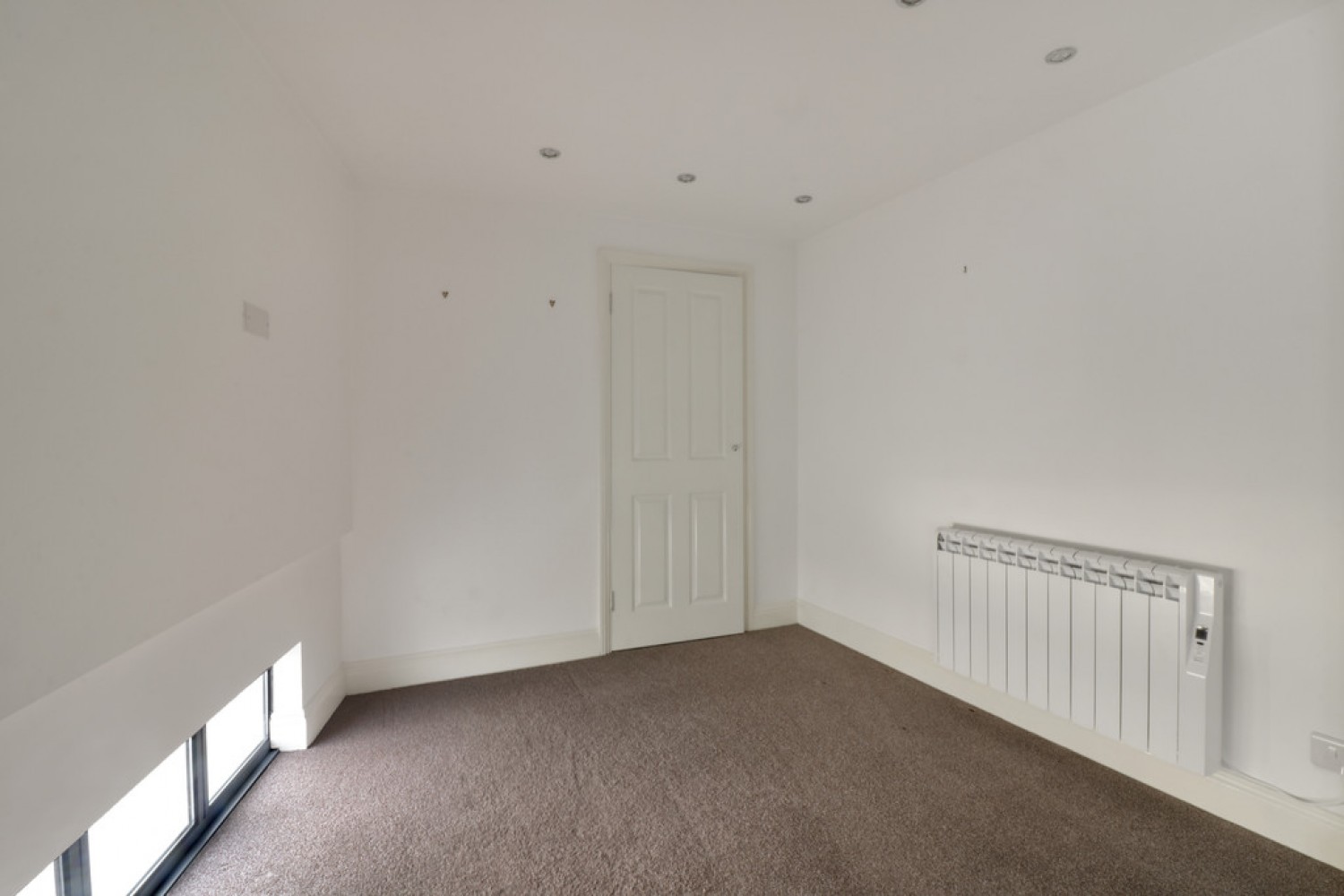 1 bedroom Flat for Letting Waterfront House, Lower Bristol Road