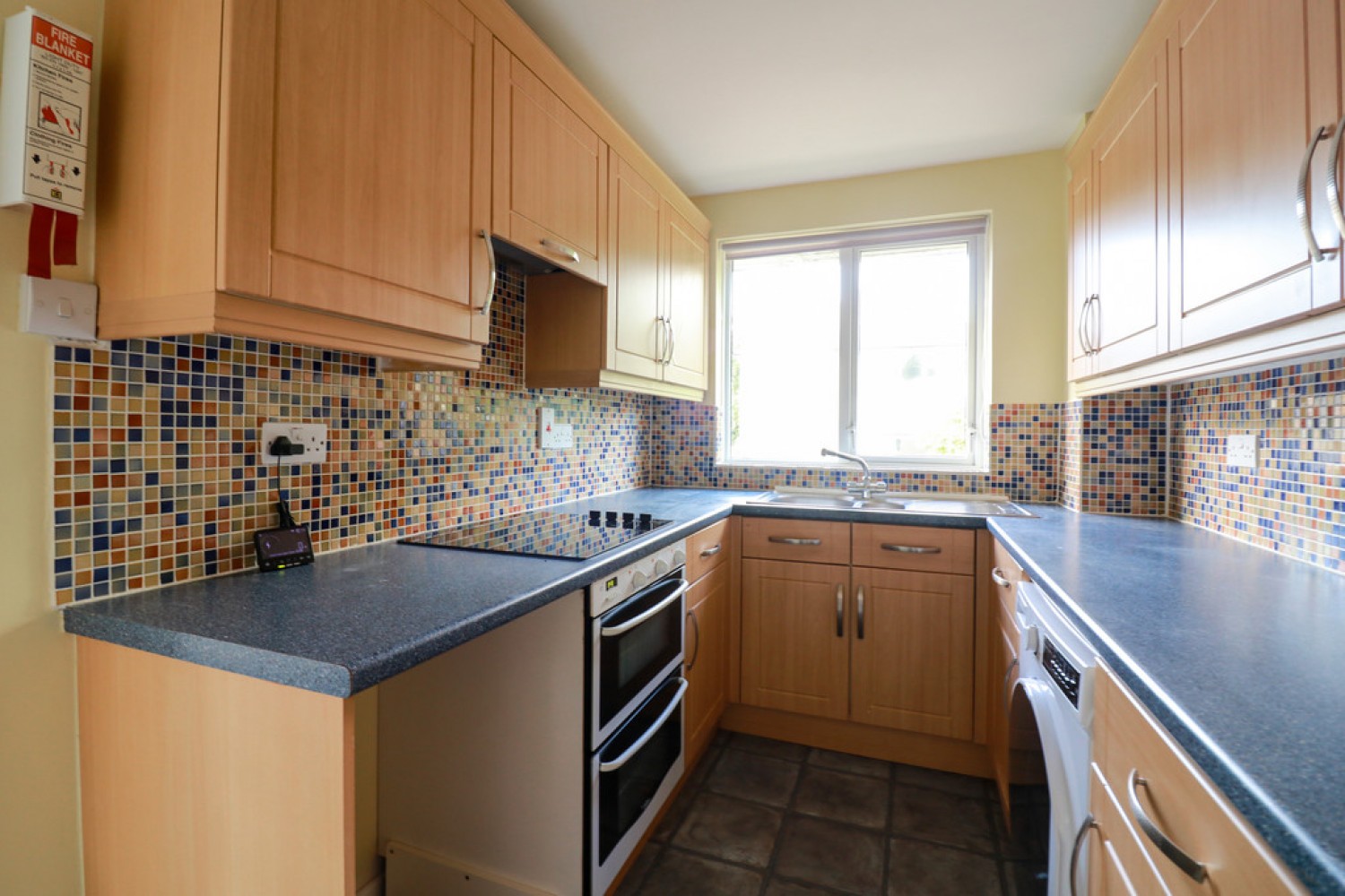 2 bedroom Flat for Letting Belton Court, High Street, Weston
