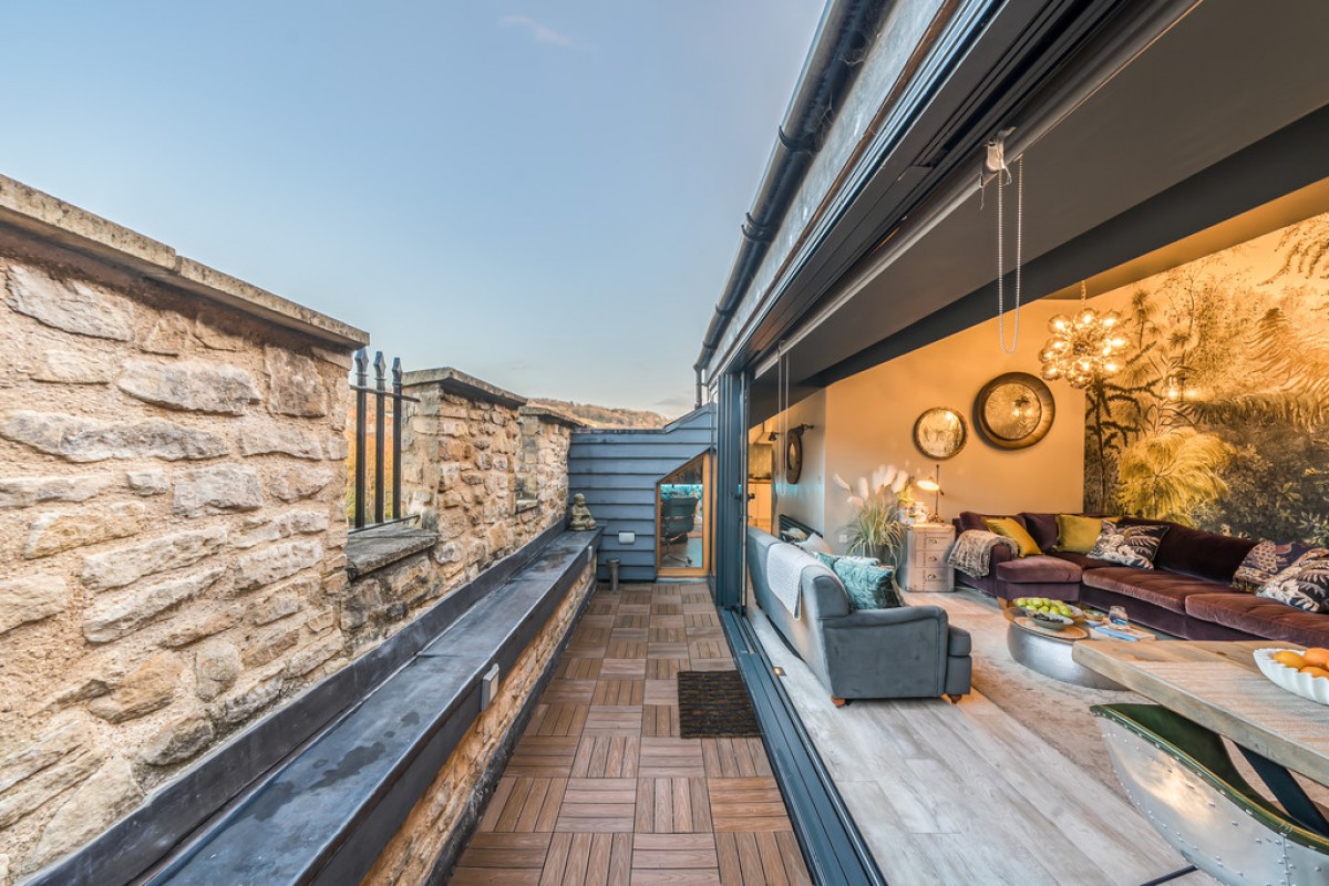 Kensington Chapel, Kensington Place