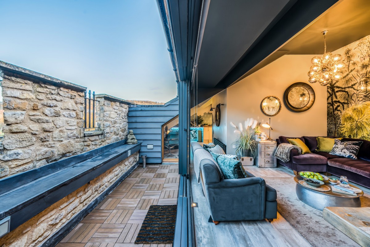 Kensington Chapel, Kensington Place