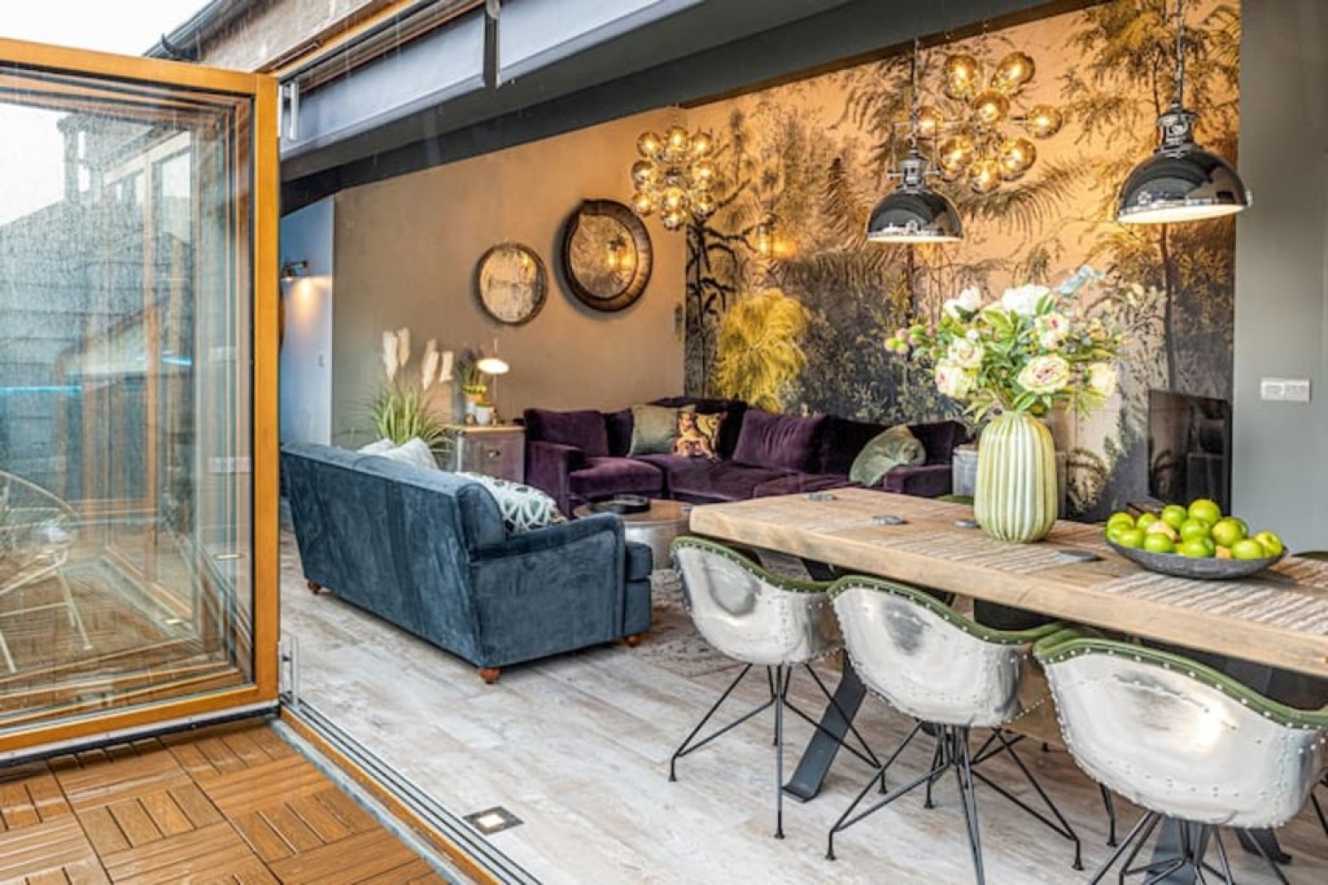 Kensington Chapel, Kensington Place