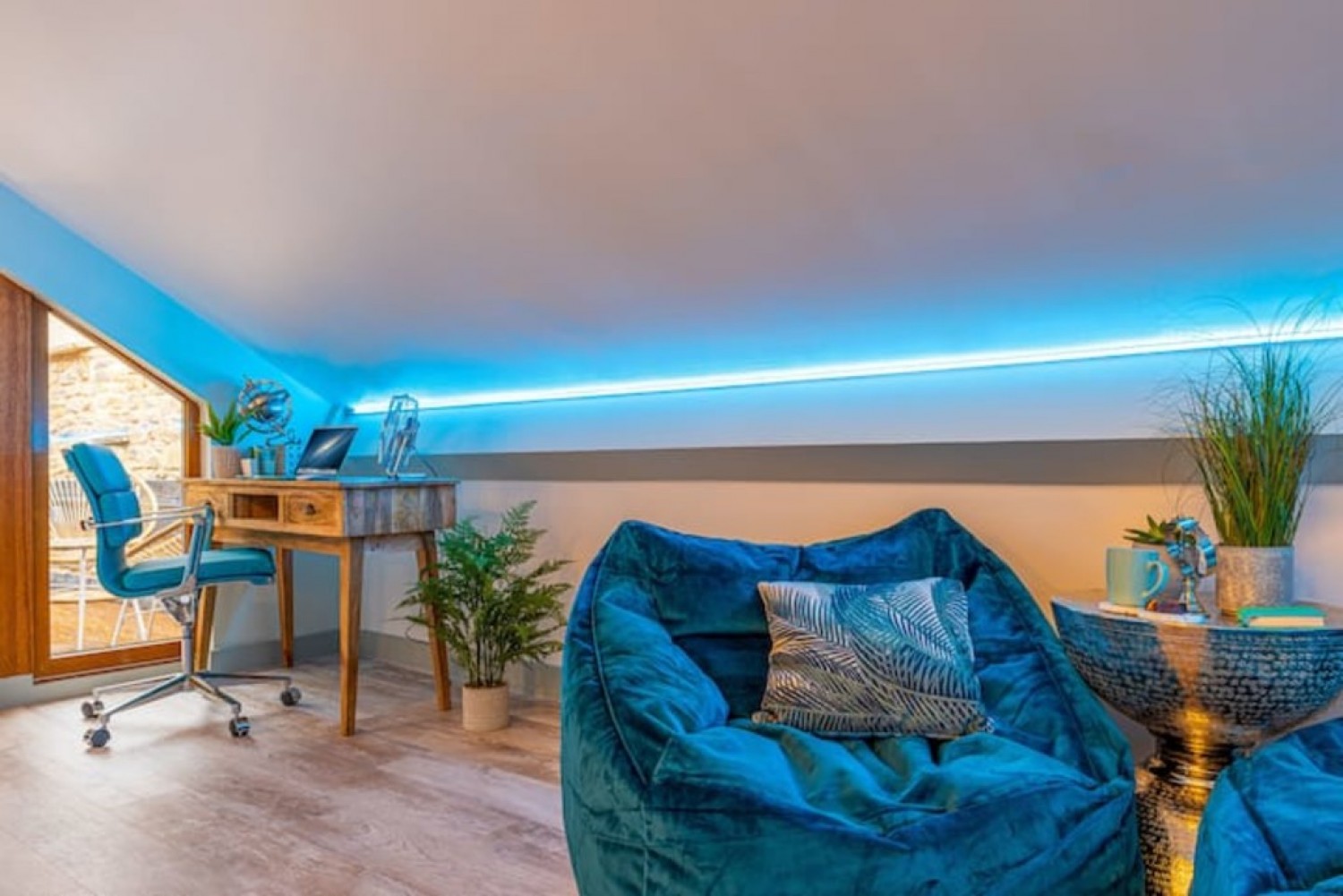 Kensington Chapel, Kensington Place