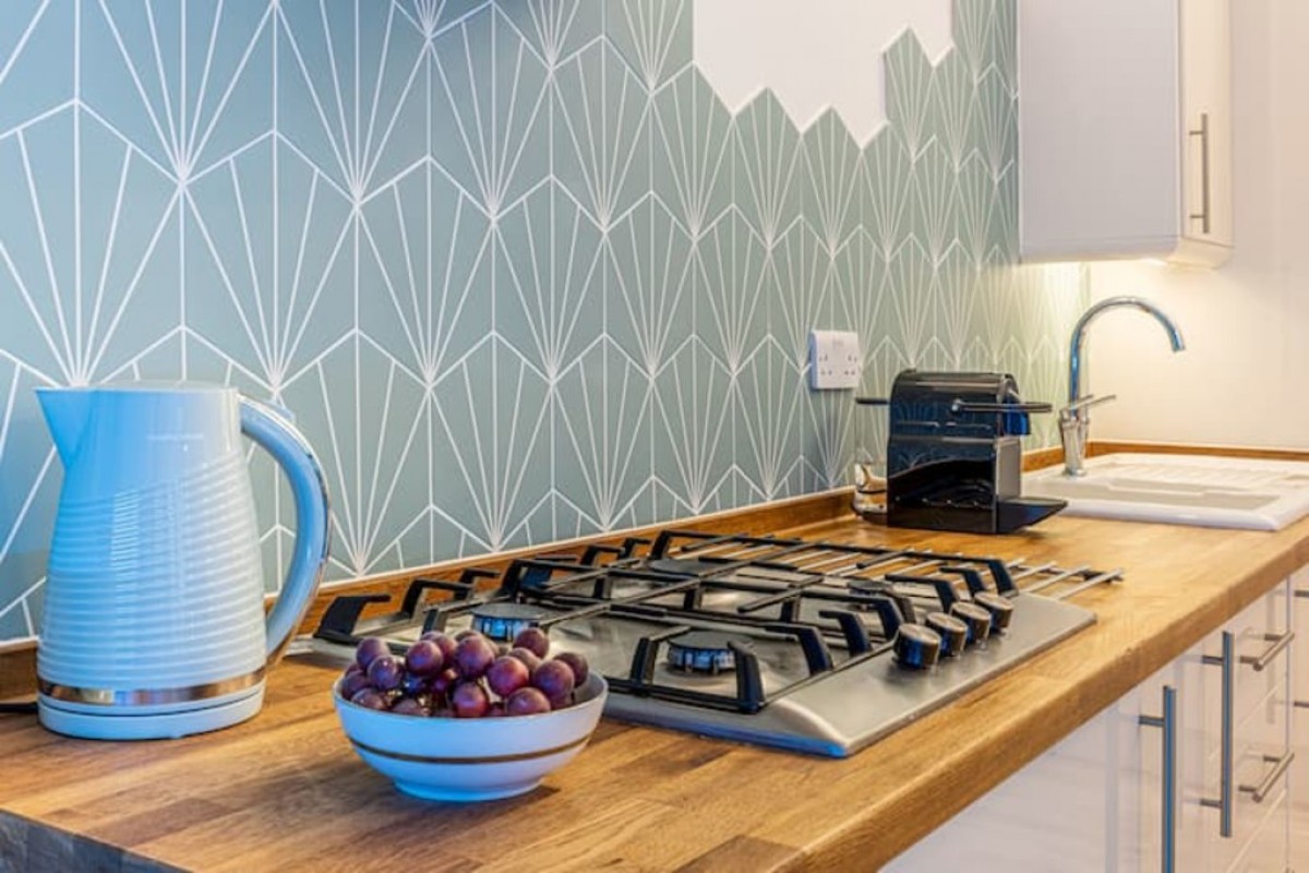 Kensington Chapel, Kensington Place