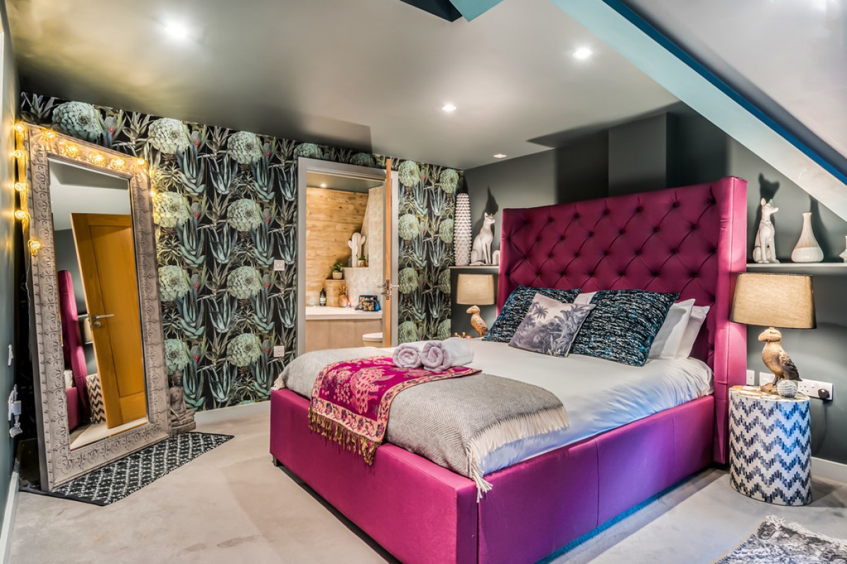 Kensington Chapel, Kensington Place