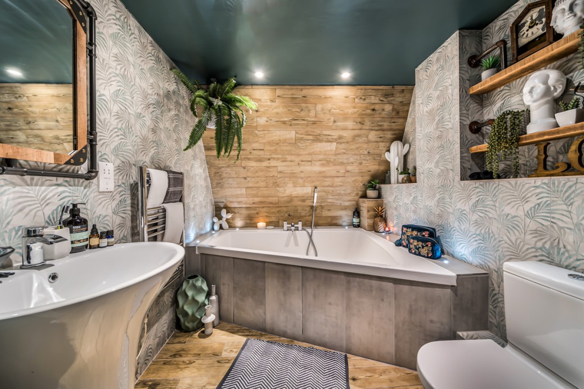 Kensington Chapel, Kensington Place