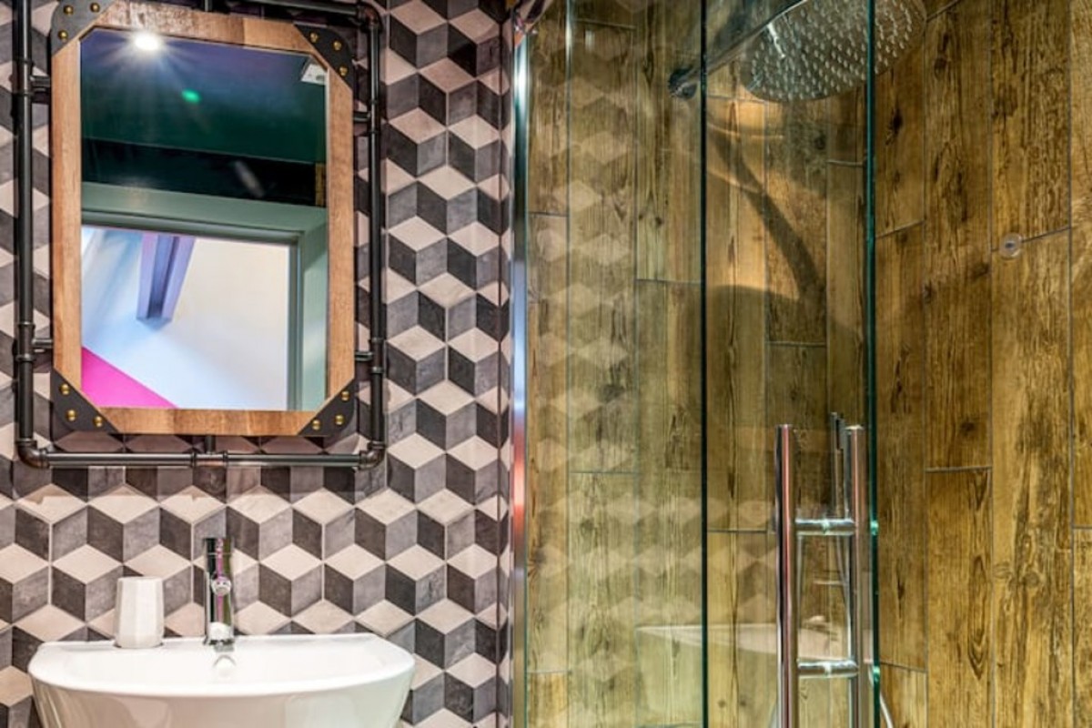 Kensington Chapel, Kensington Place