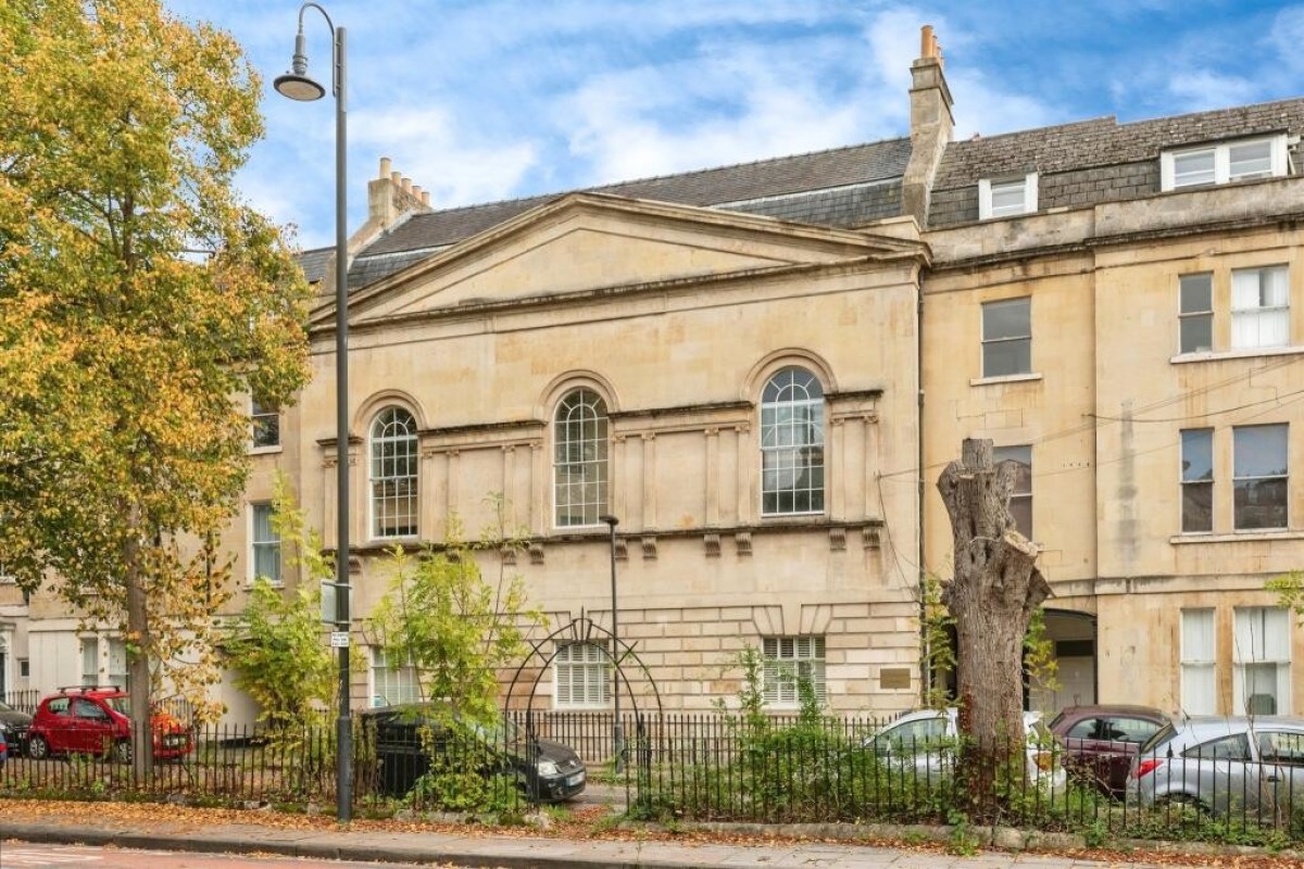 Kensington Chapel, Kensington Place