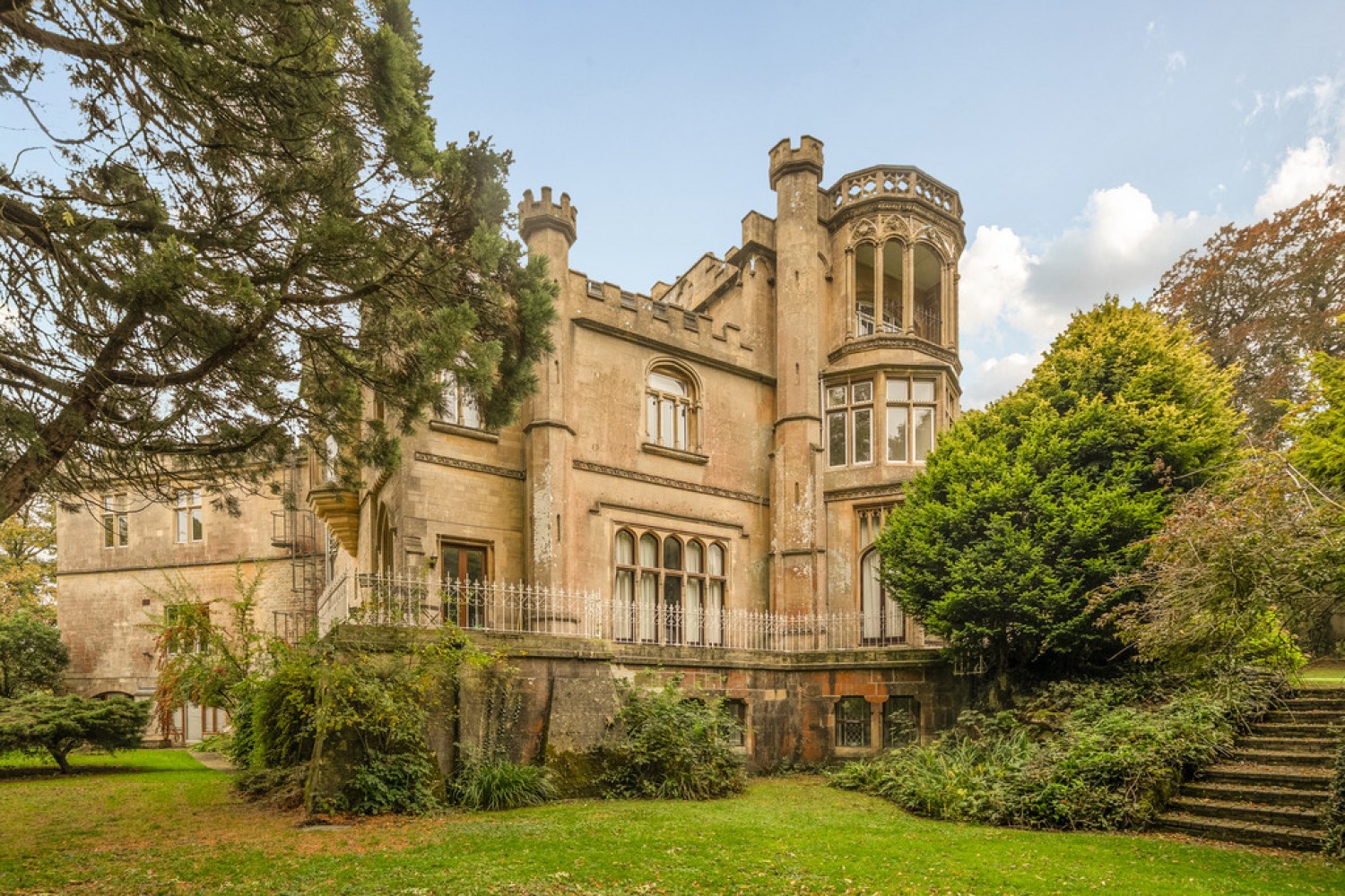 2 bedroom Flat in Battlefields, Lansdown, Bath